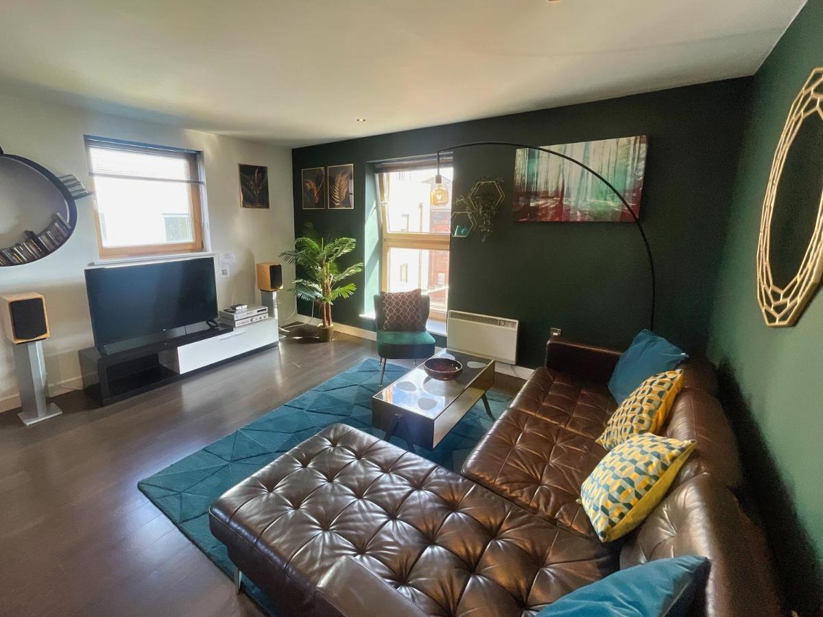 Historic Clock Tower Apartment With Rooftop Terrace And Free Secure Parking Шефилд Экстерьер фото