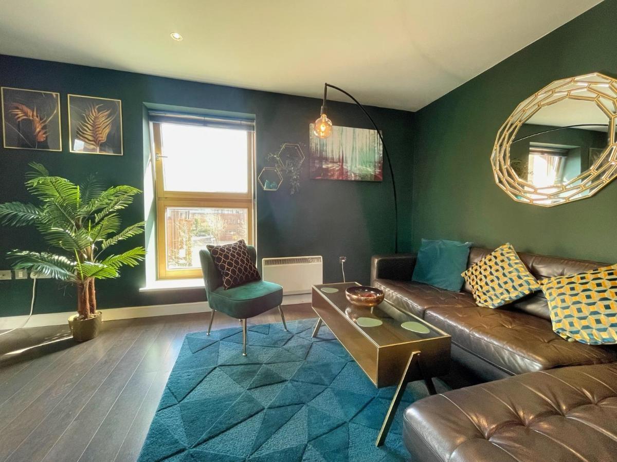 Historic Clock Tower Apartment With Rooftop Terrace And Free Secure Parking Шефилд Экстерьер фото